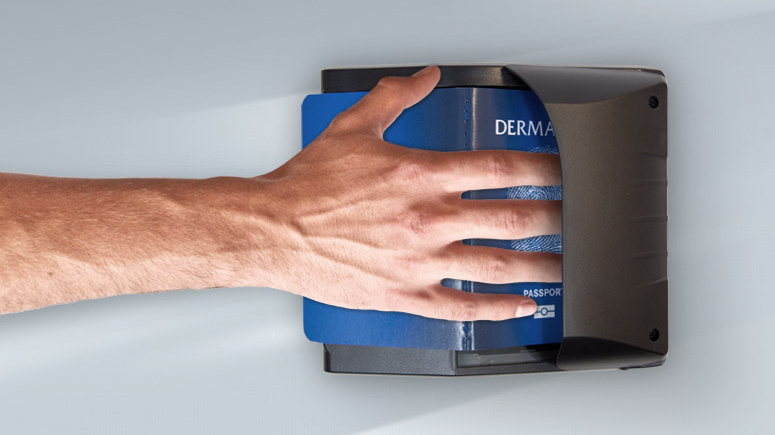 You can see a passport scan on DERMALOG´s Document Reader XF3.